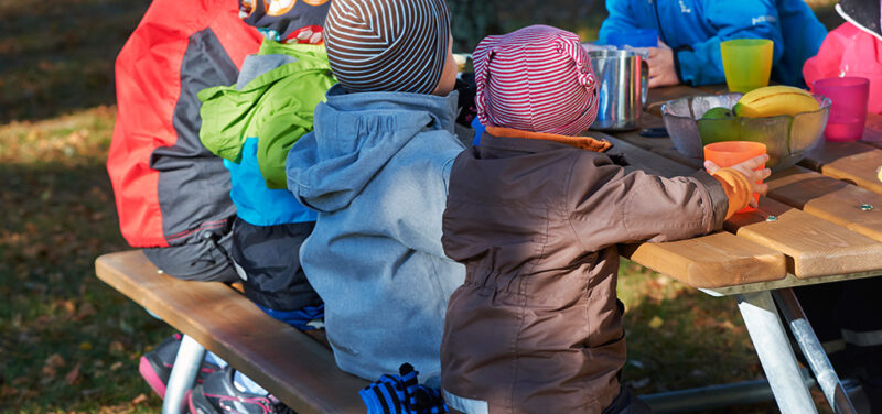 Buiten eten en buiten leren: kinderen zijn er dol op!